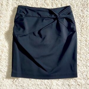 H&M Black Pencil Skirt Softly Structured Bodycon With Exposed Zipper Size 8